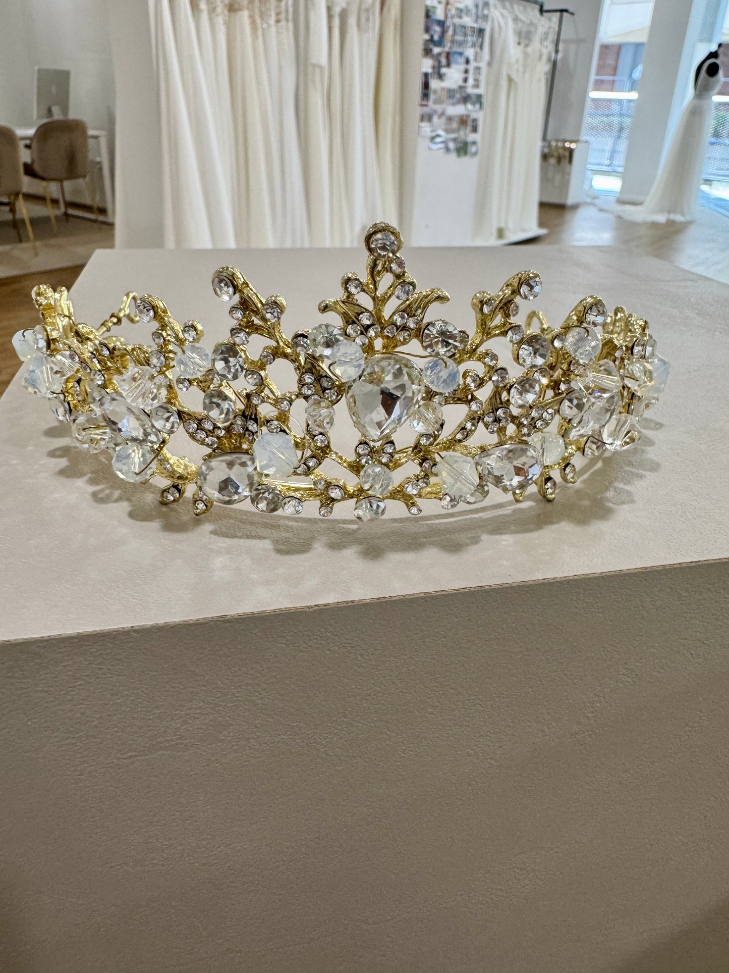 Diadem gold
